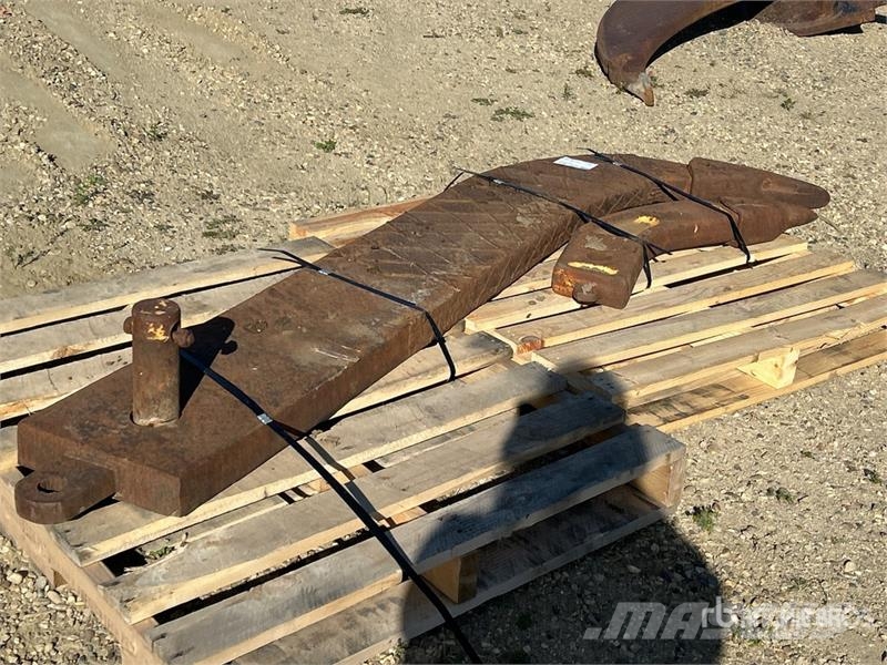  Quantity of (2) Ripper Shank - Fits 300 Series Ostatní komponenty