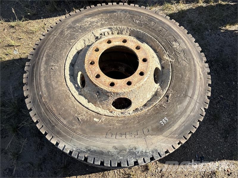  Quantity of (2) Roadx DT890 11R22.5 Tires Шины и колёса