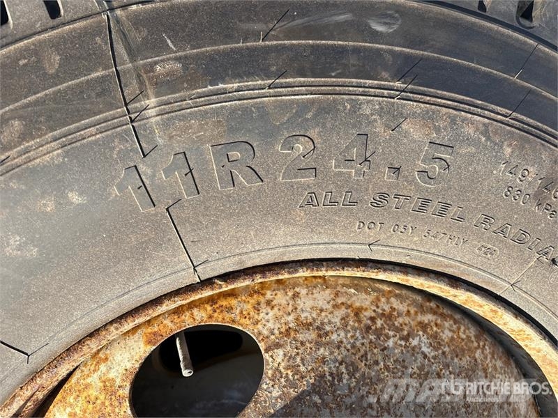  Quantity of (2) Roadx DT890 11R24.5 Tires (Unused) Шины и колёса