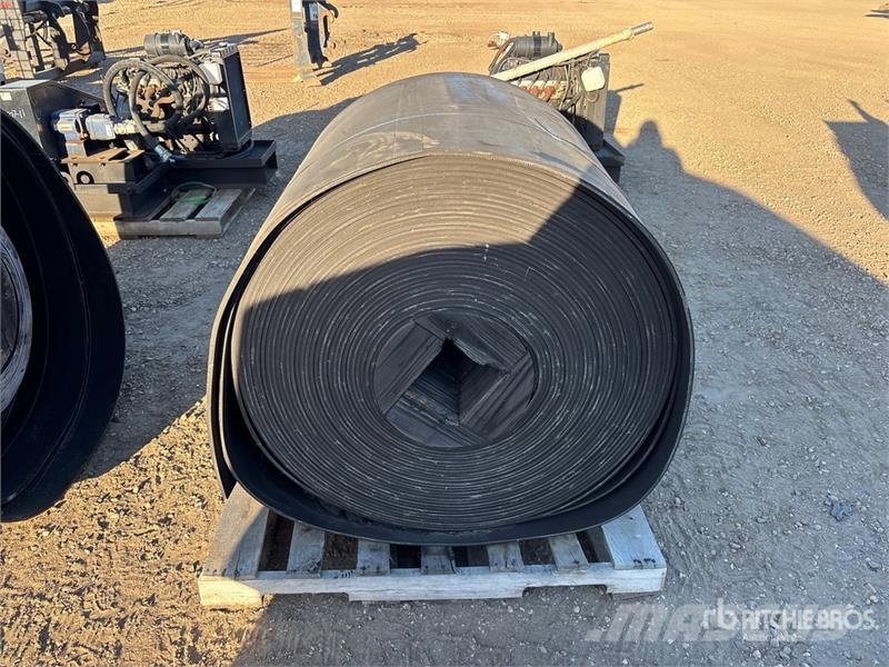 Quantity of (2) Rolls 36 in Conveyor Belting (Unus Sonstige Baumaschinen
