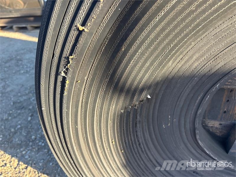 Quantity of (2) Rolls 36 in Conveyor Belting (Unus Sonstige Baumaschinen