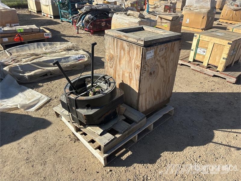 Quantity of (2) Rotary Table Bushings Kiti naudoti statybos komponentai