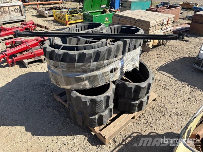 Quantity of (2) Rubber Tracks Drugi deli