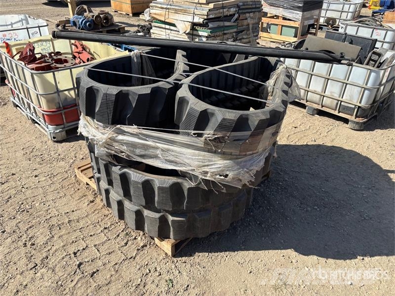 Quantity of (2) Rubber Tracks Drugi deli