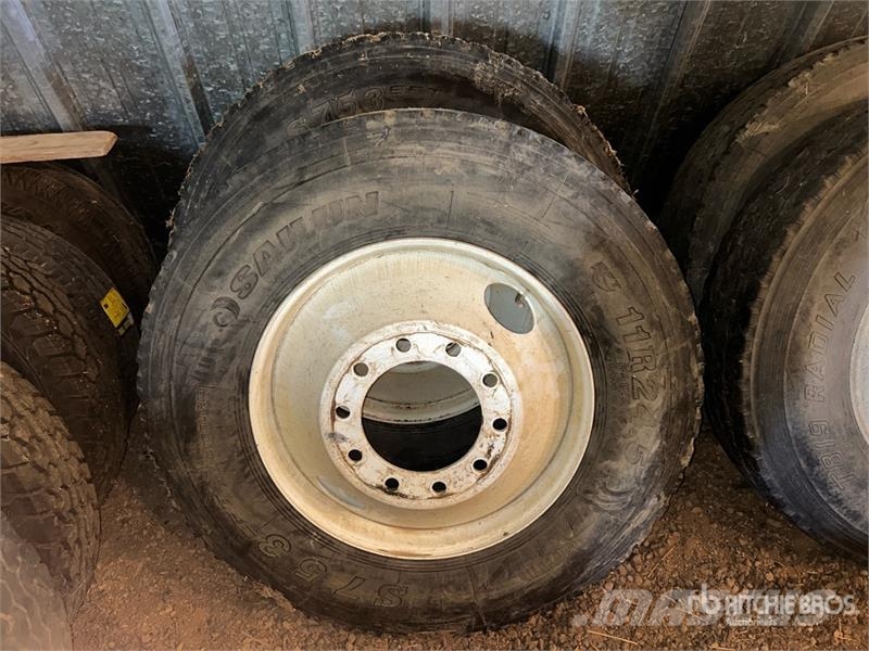 Quantity of (2) Salun 11R24.5 Tires Шины и колёса