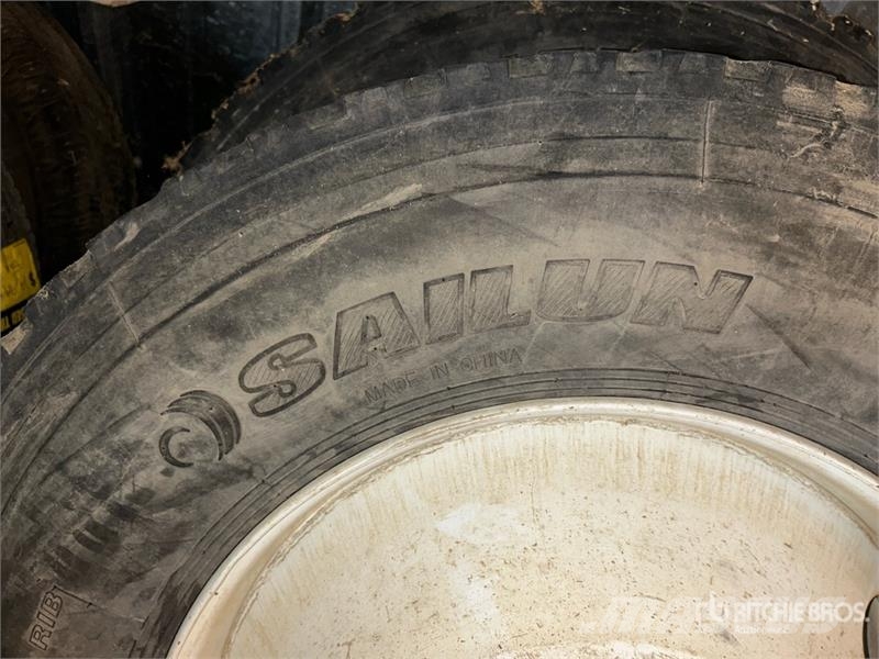 Quantity of (2) Salun 11R24.5 Tires Шины и колёса