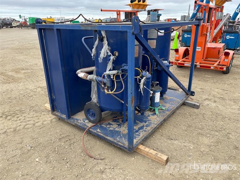 Quantity of (2) Sand Blasting Pot Ostalo za građevinarstvo