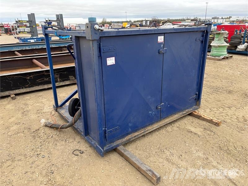 Quantity of (2) Sand Blasting Pot Ostalo za građevinarstvo