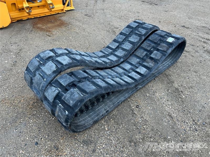 Quantity of (2) Skid Steer Tracks (Unused) - Fits Autres accessoires