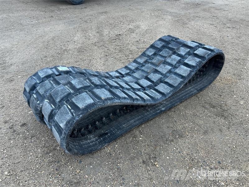 Quantity of (2) Skid Steer Tracks (Unused) - Fits Autres accessoires