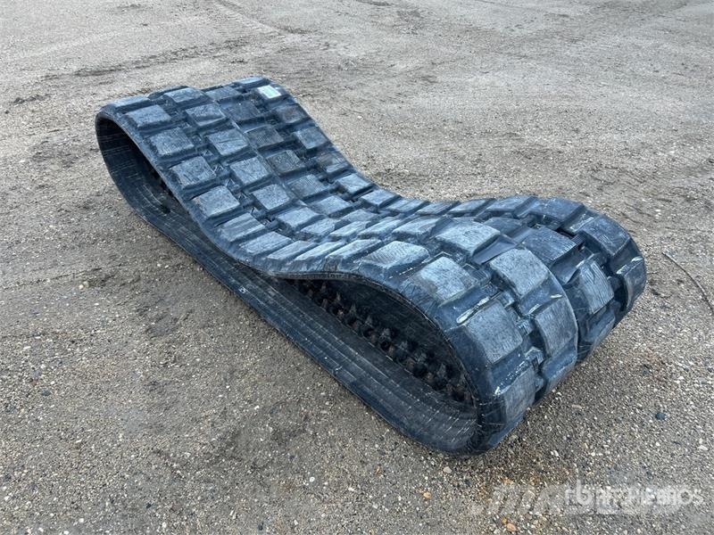 Quantity of (2) Skid Steer Tracks (Unused) - Fits Autres accessoires