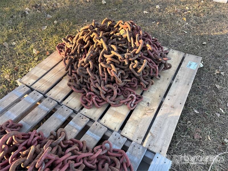  Quantity of (2) Skidder Tire Chains for 30.5-32 Ti Sonstige Landmaschinen