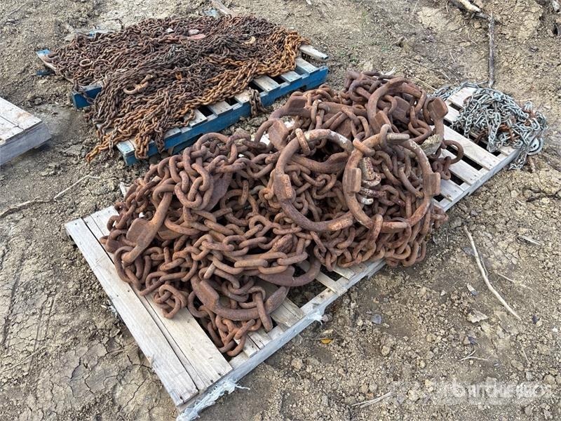  Quantity of (2) Skidder Tire Chains Tires Gume, točkovi i felne