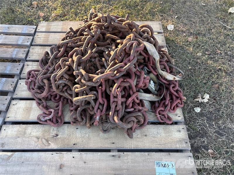  Quantity of (2) Skidder Tire Chains for 30.5-32 Ti Sonstige Landmaschinen