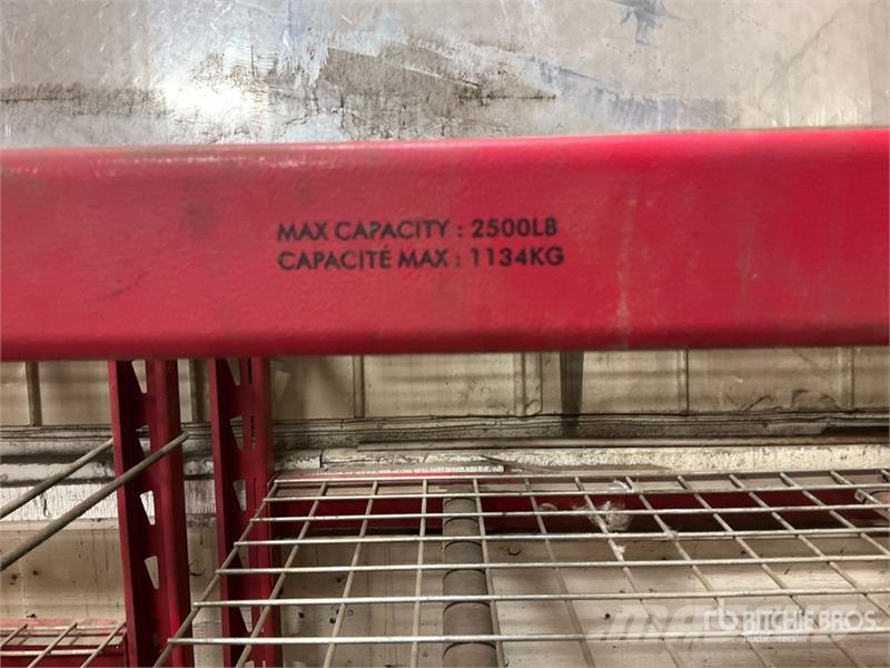  Quantity of (2) Snap-On Shelving Andre komponenter