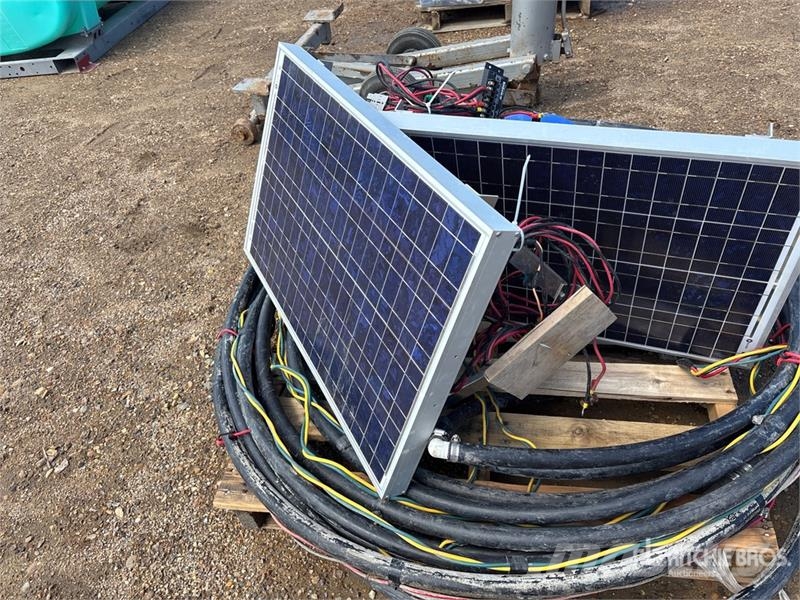 Quantity of (2) Solar Cattle Waterer Weitere Viehgeräte