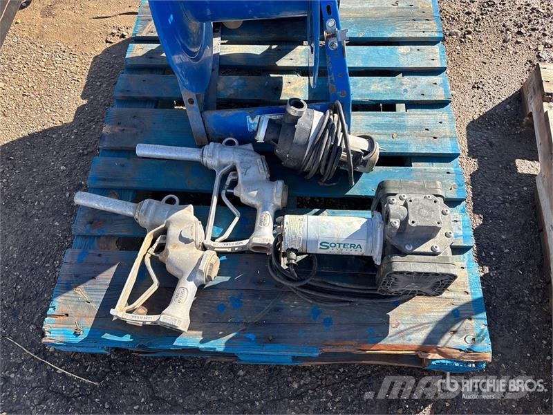 Quantity of (2) Sotera Systems Chemical Pump (Inop Pumpe i mikseri