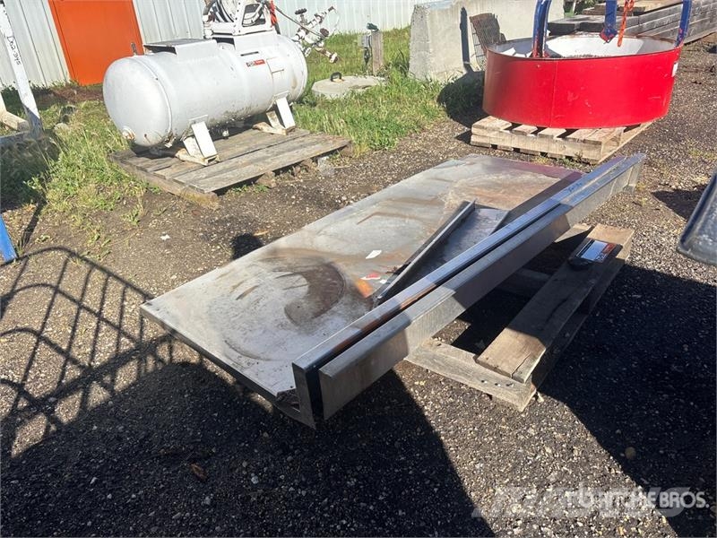 Quantity of (2) Stainless Steel Countertops Drugi deli