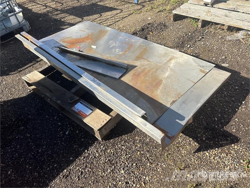 Quantity of (2) Stainless Steel Countertops Drugi deli