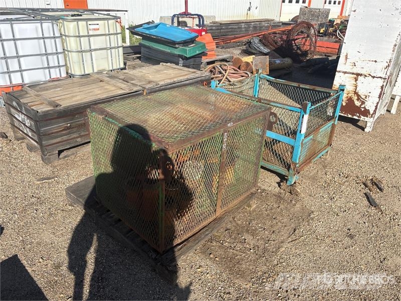  Quantity of (2) Steel Baskets Drugi deli