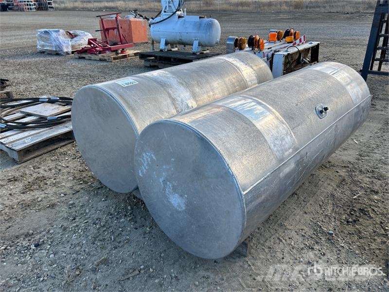 Quantity of (2) Steel Fuel Tank Kraftstoff- und Zusatzstoffbehälter