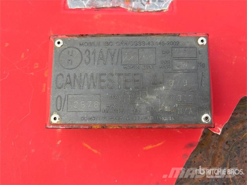 Quantity of (2) Steel Fuel Tank Баки для топлива и присадок