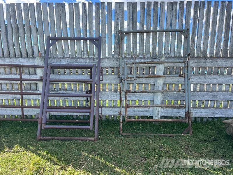 Quantity of (2) Steel Livestock Gate Diger hayvancilik makina ve aksesuarlari
