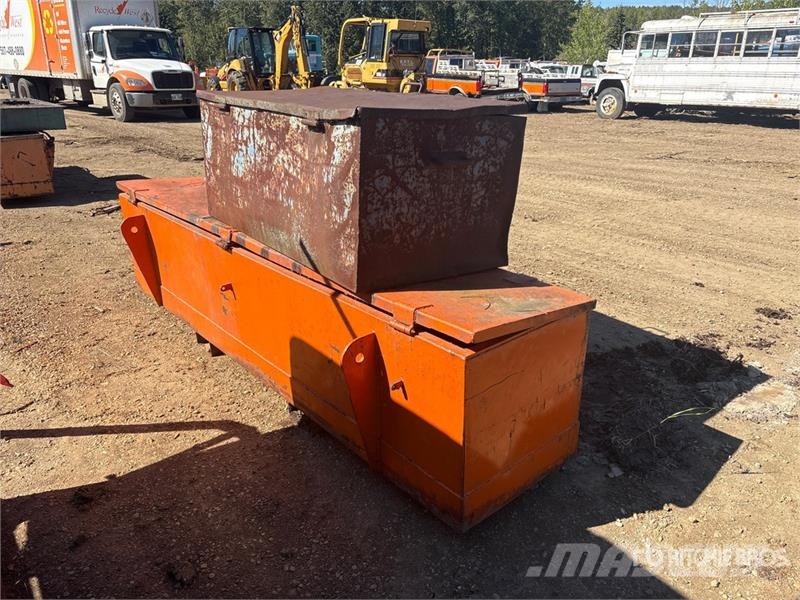 Quantity of (2) Steel Storage Boxes Ďalšie komponenty