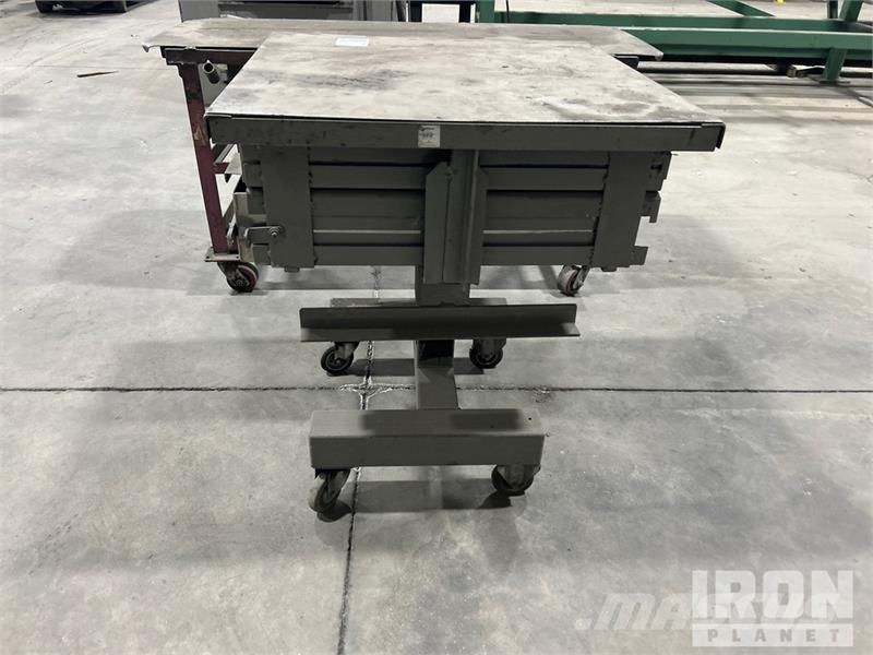 Quantity of (2) Steel Tables Table Utilaje construcții - Altele