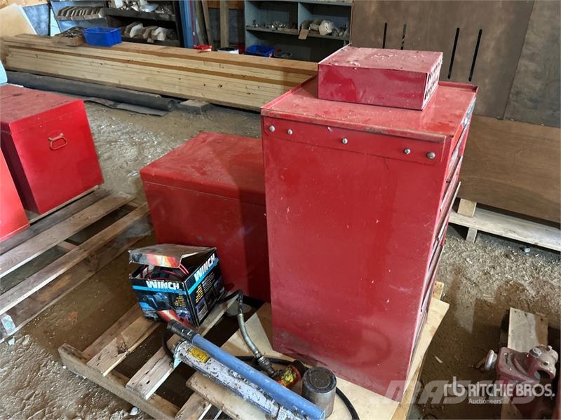  Quantity of (2) Steel Tool Box Строителство - Други