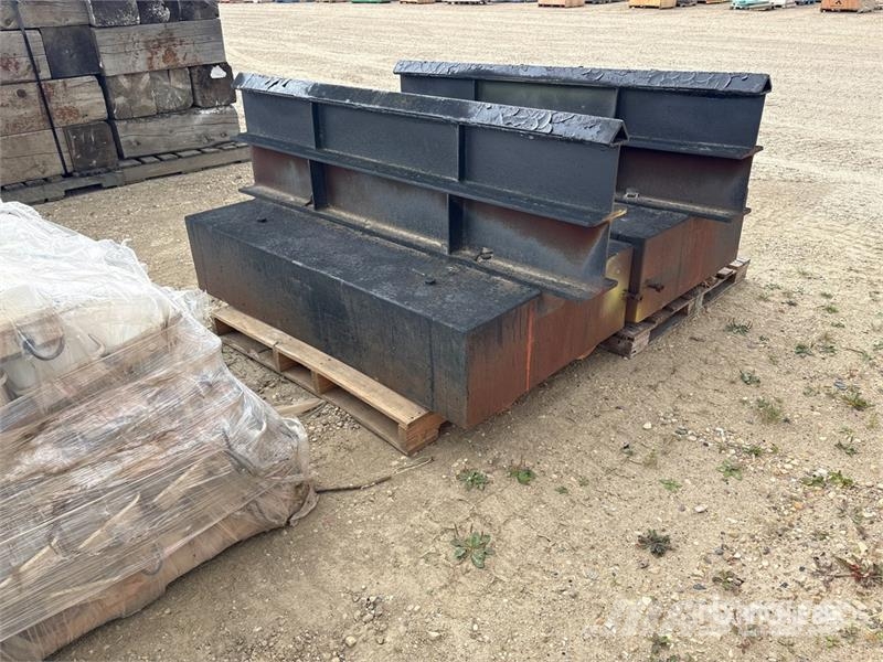 Quantity of (2) Storage Rack Gas storage and supply equipment