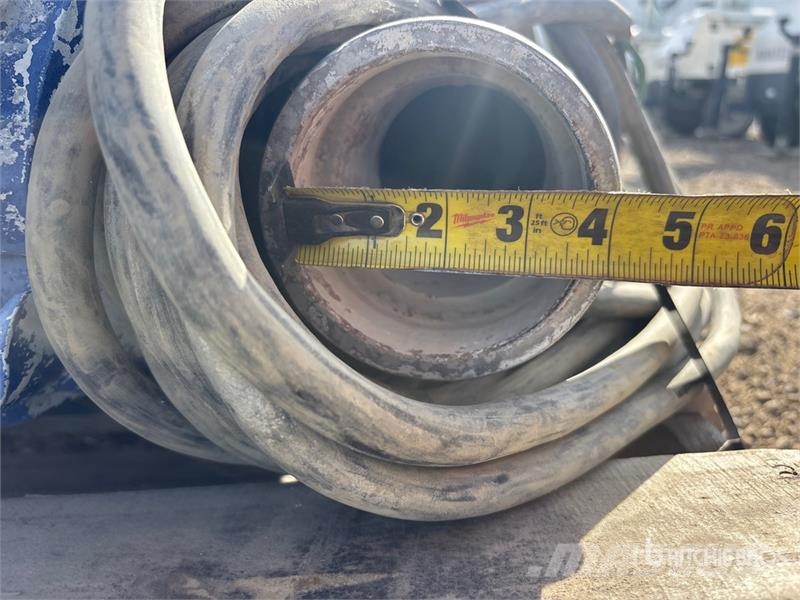 Quantity of (2) Submersible Water Pump Andre komponenter