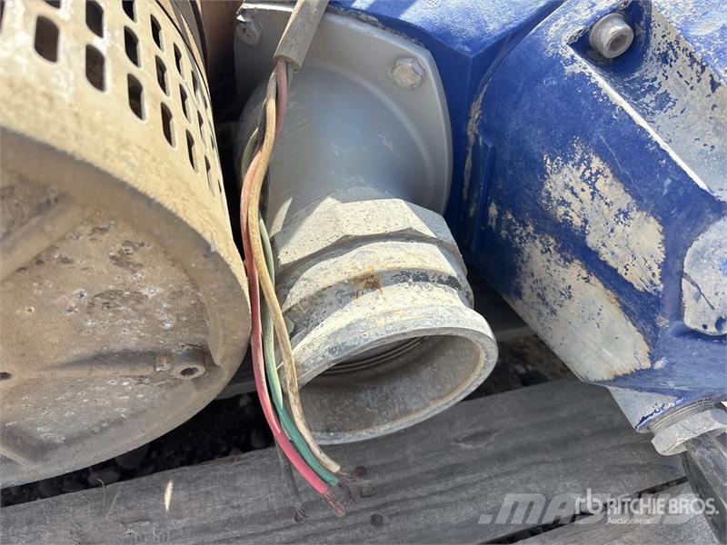 Quantity of (2) Sulzer Submersible Water Pump Kiti naudoti statybos komponentai
