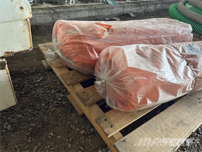  Quantity of (2) Tarps (Unused) مكونات أخرى