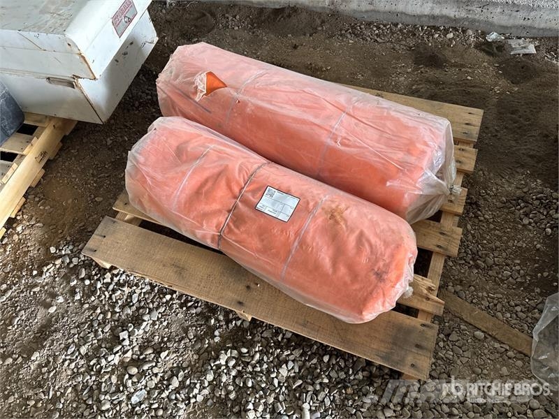  Quantity of (2) Tarps (Unused) مكونات أخرى