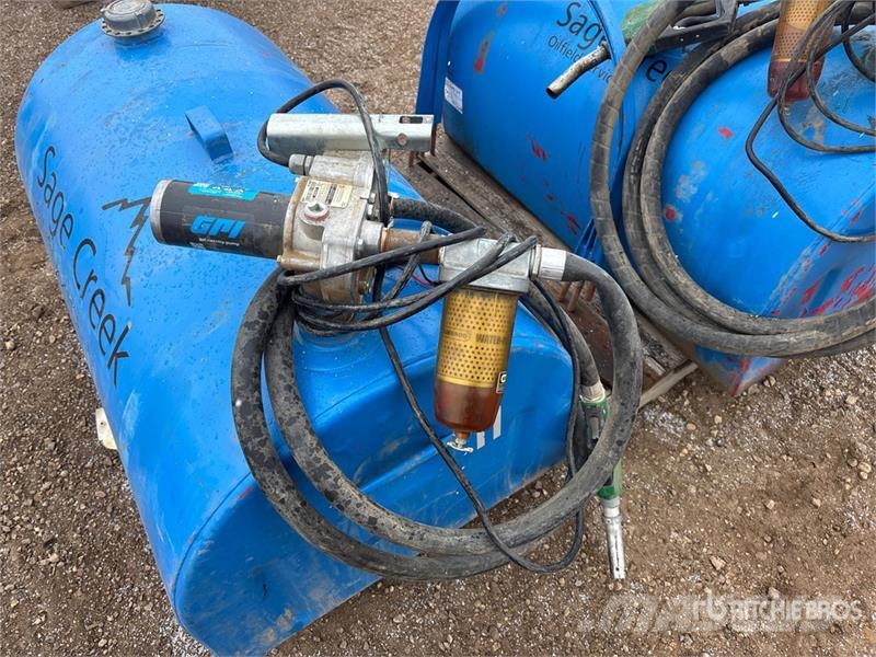  Quantity of (2) Tidy Tanks Steel Fuel Tank Kraftstoff- und Zusatzstoffbehälter