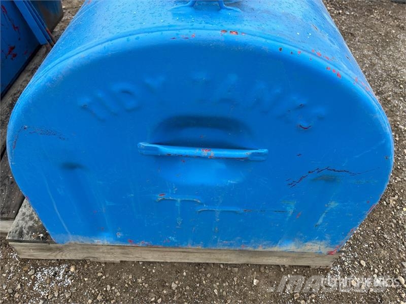  Quantity of (2) Tidy Tanks Steel Fuel Tank Kraftstoff- und Zusatzstoffbehälter
