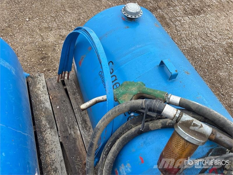  Quantity of (2) Tidy Tanks Steel Fuel Tank Kraftstoff- und Zusatzstoffbehälter