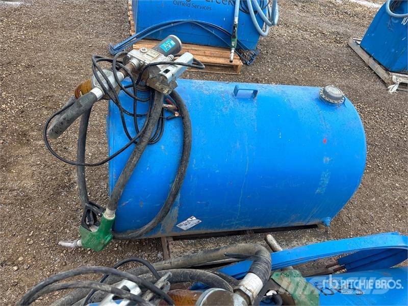  Quantity of (2) Tidy Tanks Steel Fuel Tank Kraftstoff- und Zusatzstoffbehälter