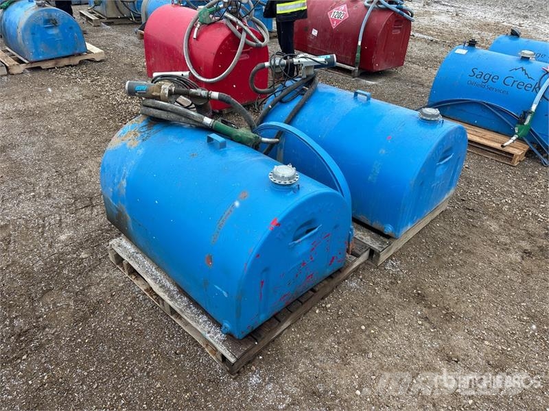  Quantity of (2) Tidy Tanks Steel Fuel Tank Kraftstoff- und Zusatzstoffbehälter