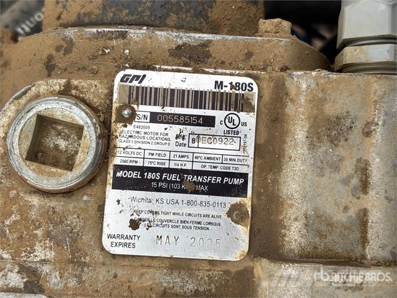  Quantity of (2) Tidy Tanks Steel Fuel Tank Kraftstoff- und Zusatzstoffbehälter