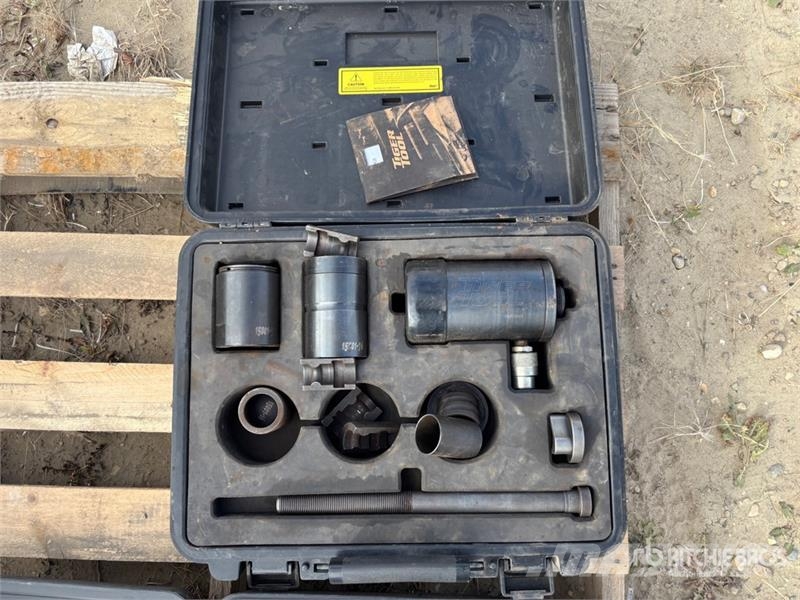  Quantity of (2) Tiger Tool Spring Bushing Installa مكونات أخرى