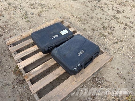  Quantity of (2) Tiger Tool Spring Bushing Installa مكونات أخرى