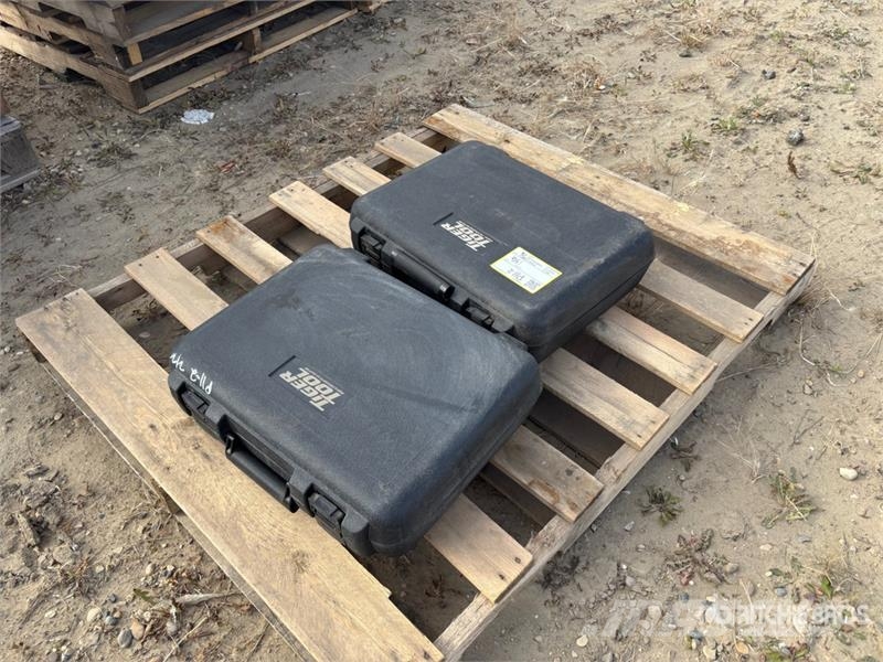  Quantity of (2) Tiger Tool Spring Bushing Installa مكونات أخرى