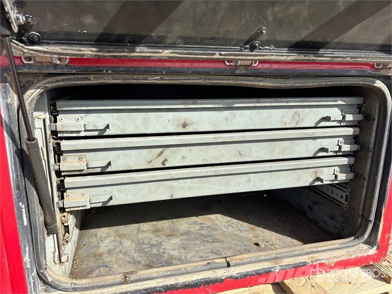 Quantity of (2) Tool Box Bouw - Overige