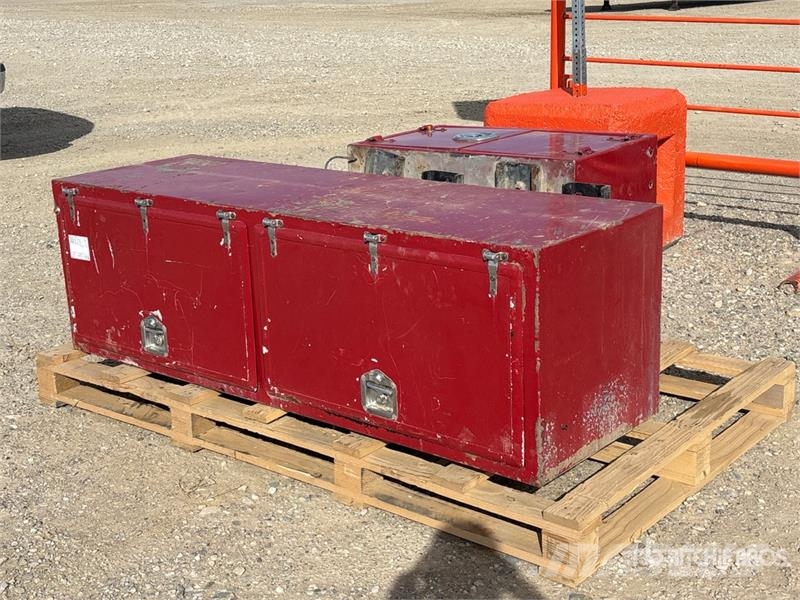 Quantity of (2) Tool Box Bouw - Overige