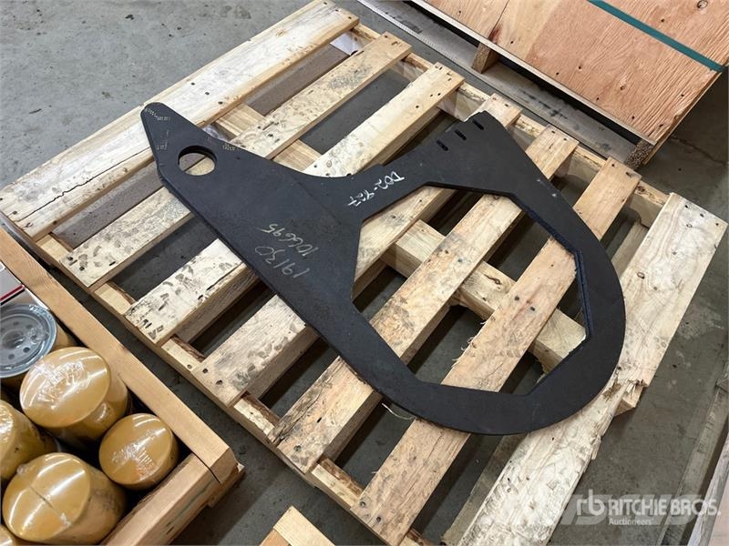  Quantity of (2) Trailer Booster Brackets Drugi deli