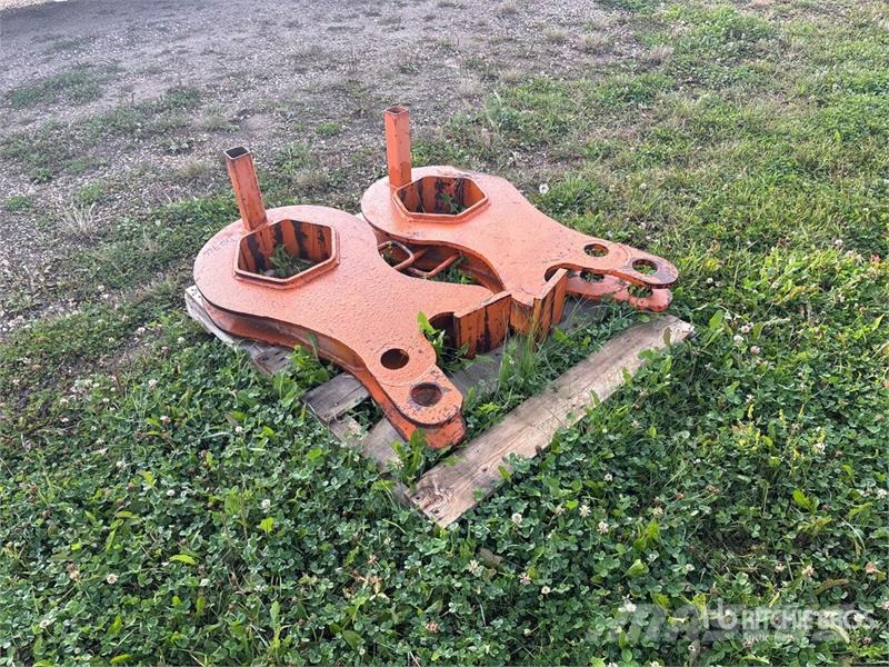 Quantity of (2) Trailer Booster Brackets Drugi deli