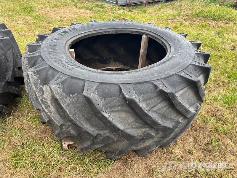 Quantity of (2) Trellborg 700/65R38 Tires Gume, točkovi i felne