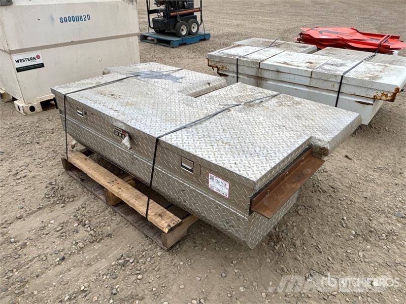  Quantity of (2) Truck Tool Box Ostalo za građevinarstvo